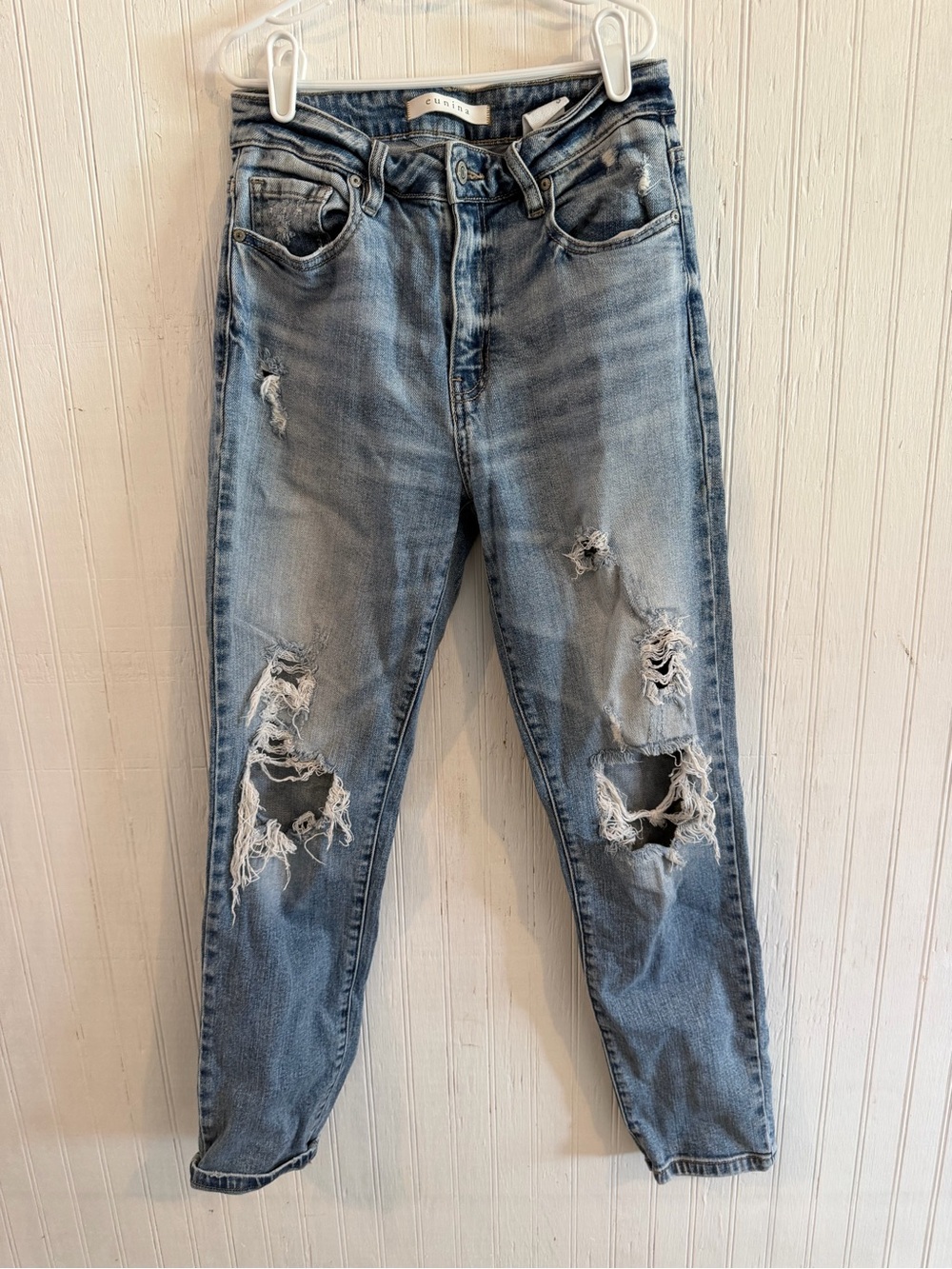 Eunina, Classic Light Blue Distressed Jeans